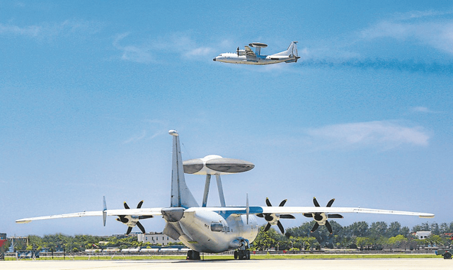 外媒拍下天空中的“巨无霸”：空警-3000，如何定义未来空战？