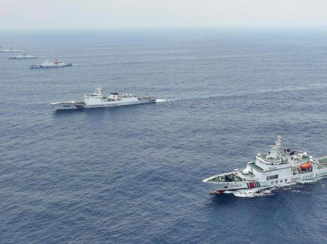 日菲一拍即合，南海变成1：3！马科斯没想到，中方果断打废2艘菲船