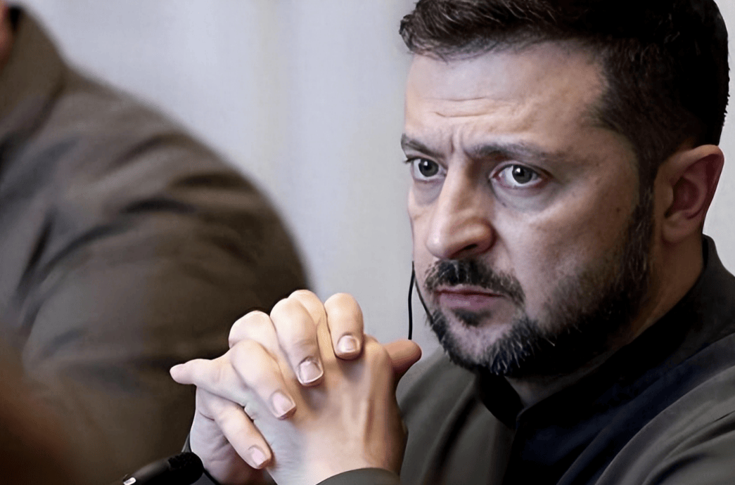 现身库皮扬斯克没用，放弃乌克兰34年目标，是泽连斯基的妥协吗？