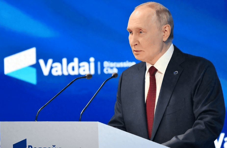 中俄联手力挺马杜罗！美军发兵倒计时，司令却提前走人