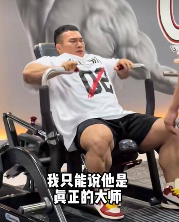 健美冠军王昆去世,年仅30岁,好友透露原因,每天都坚持锻炼