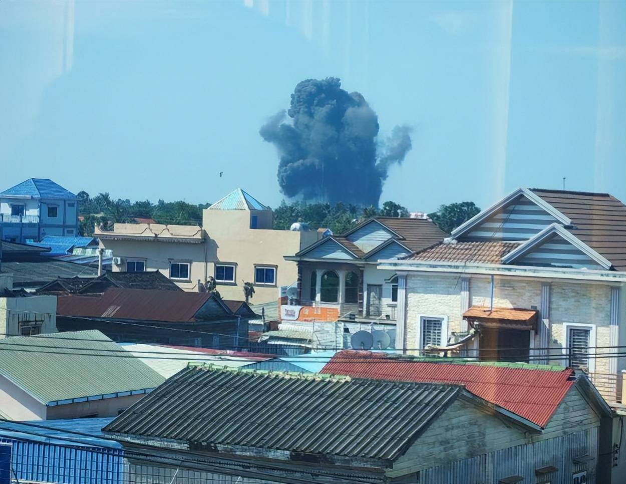 怀疑中国向柬埔寨供武后，泰国又怕俄罗斯派兵，中俄发声驳斥不实猜测