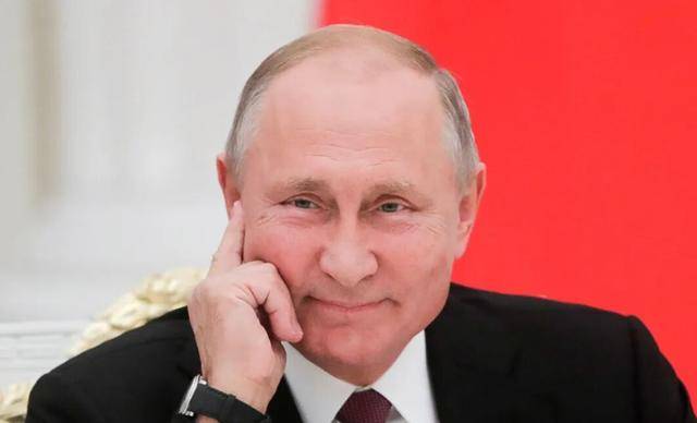 被美国抛弃后，欧洲对华求援，中方用一句话，让普京彻底放心