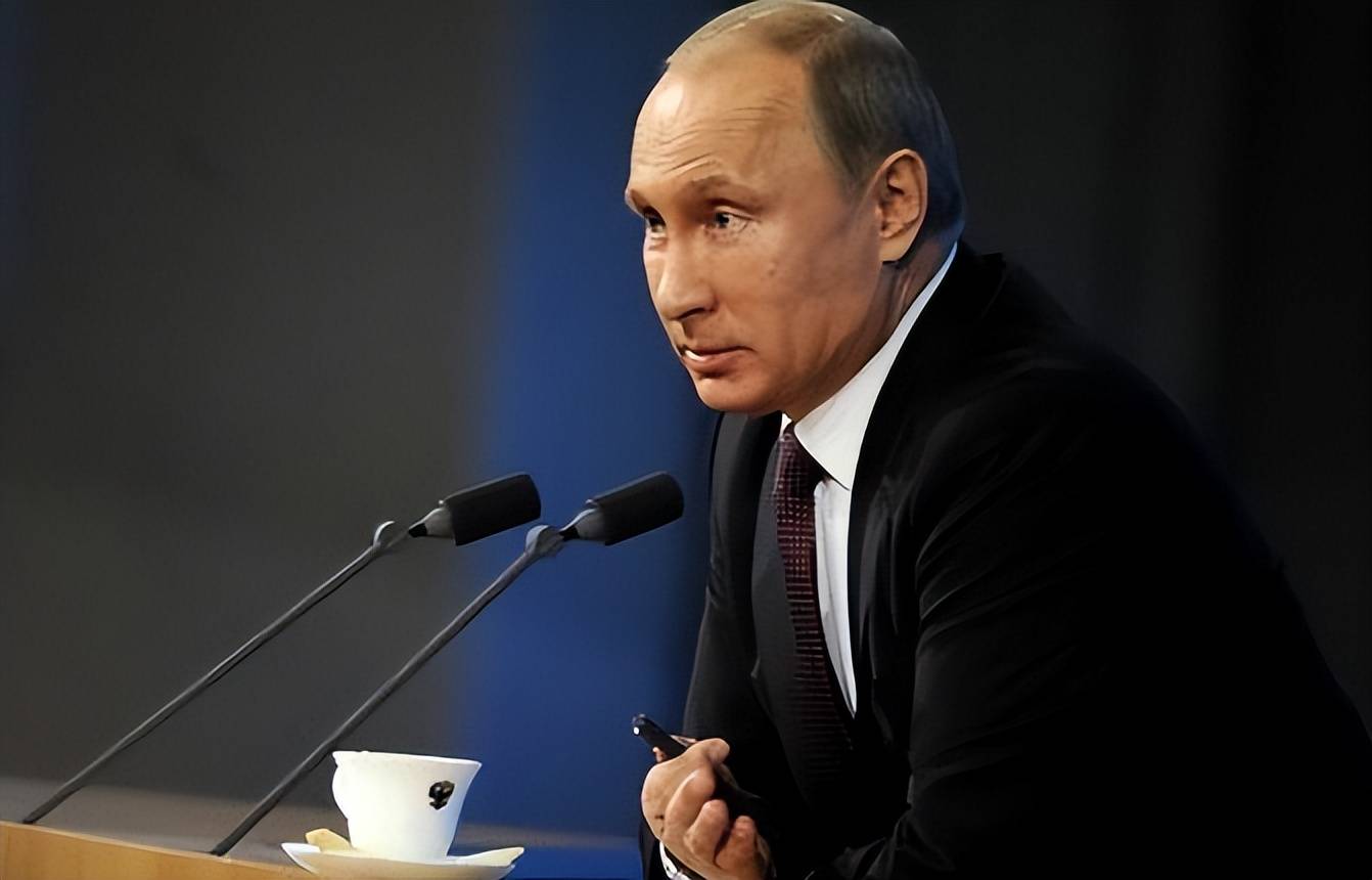 顿巴斯亲俄群体助力俄军推进，乌批逼民众二选一，前线压力剧增