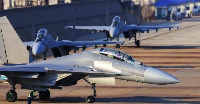 空军模拟空战：8架歼-16打6架“阵风”？料敌从宽还是另有隐情？