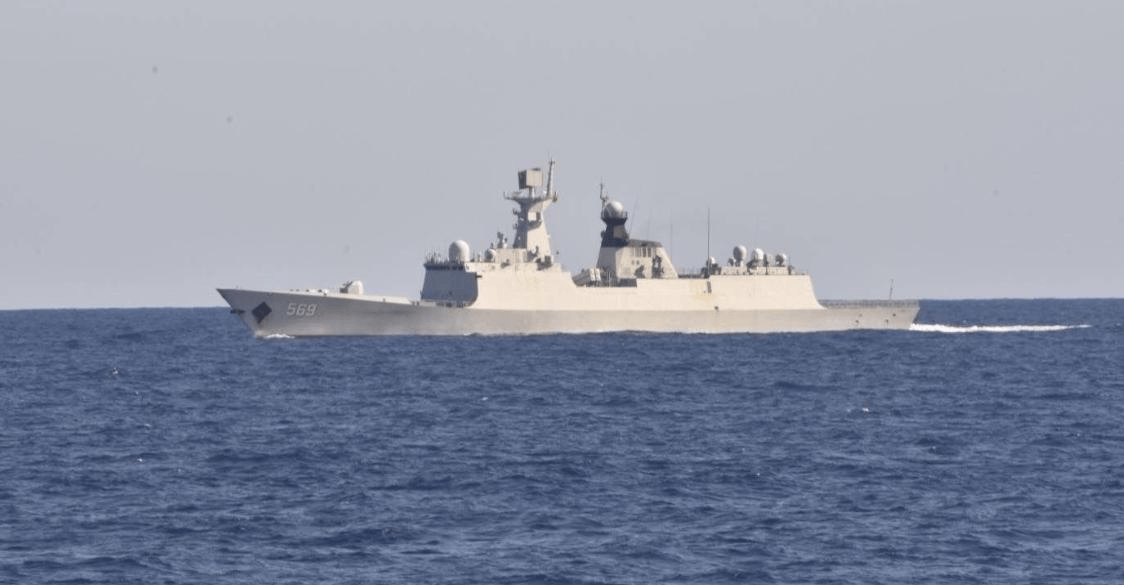 菲律宾高调展示光电 “锁定” 054A，一看位置，原来是在菲军家门口