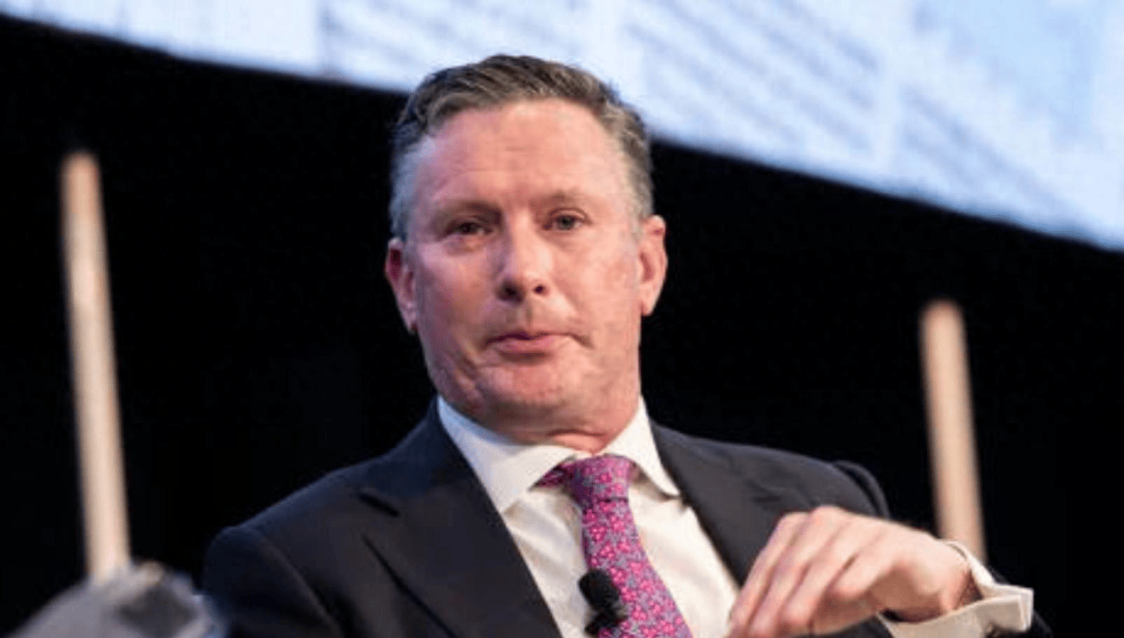 局势开始恶化，日本刚被按住，澳大利亚又介入台海，解放军已南下