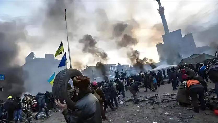 美发出死亡预告，莫斯科遭大规模轰炸，空中交通陷入瘫痪