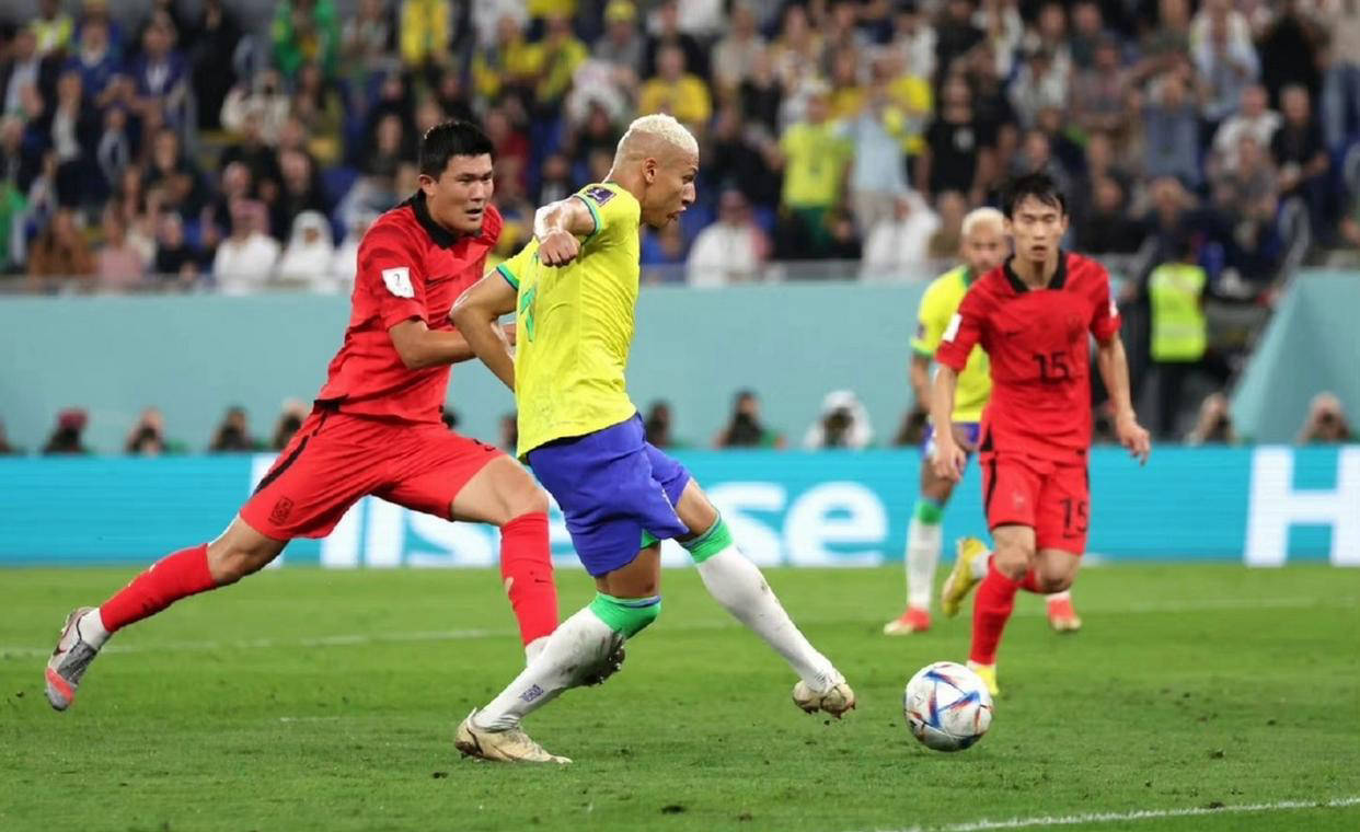 五星巴西热身赛火力全开狂轰1足球直播-NBA直播_英超_世界杯体育【超清在线观看】0球！世界杯夺冠呼声高涨？