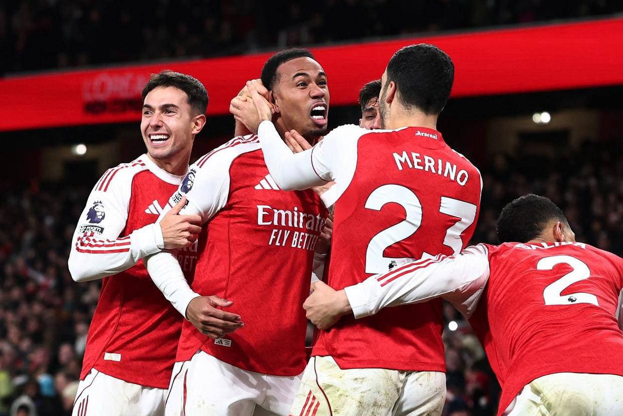 英超最英格兰足球超级联赛新积分榜揭晓：曼联意外平局阿森纳大胜领跑切尔西失分