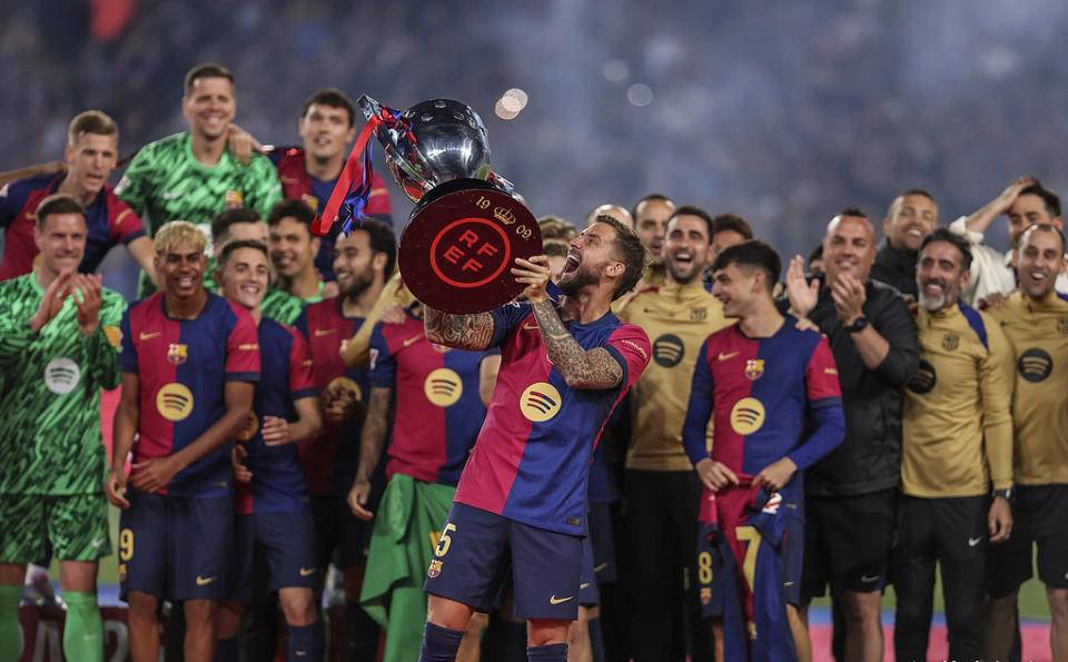 冠军是唯一目标！巴萨启程沙特誓夺西超杯桂冠！西班牙足球甲级联赛