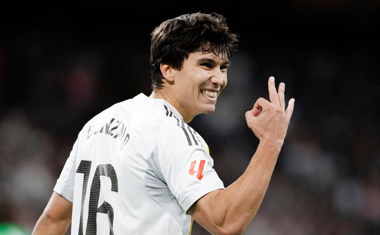 “刺激夜晚西班牙足球甲级联赛震撼足坛：四大