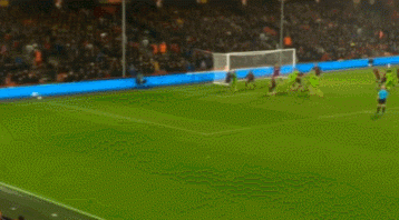 原创             让曼城追上阿森纳的希望，塞梅尼奥靠防守投入度吸引瓜帅