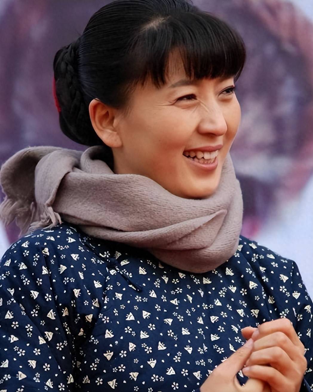 冯小刚没想到，闫学晶哭穷风波持续发酵后，葛优因一句话口碑暴增