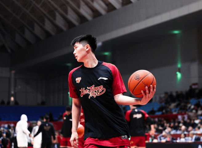 4中0！CBA盘口与数据深度__今日CBA盘口分析·大小分策略·球队档案18岁国青大腿感受到职业联赛残酷曾放话美高强度不如