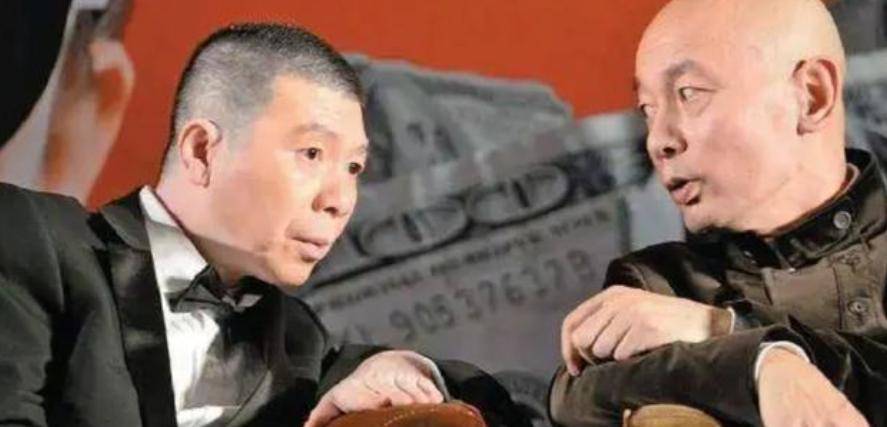 冯小刚没想到，闫学晶哭穷风波持续发酵后，葛优因一句话口碑暴增