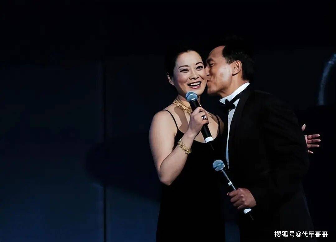 62岁毛阿敏近况曝光!放弃争夺数百亿遗产,定居美国带着儿女低调生活