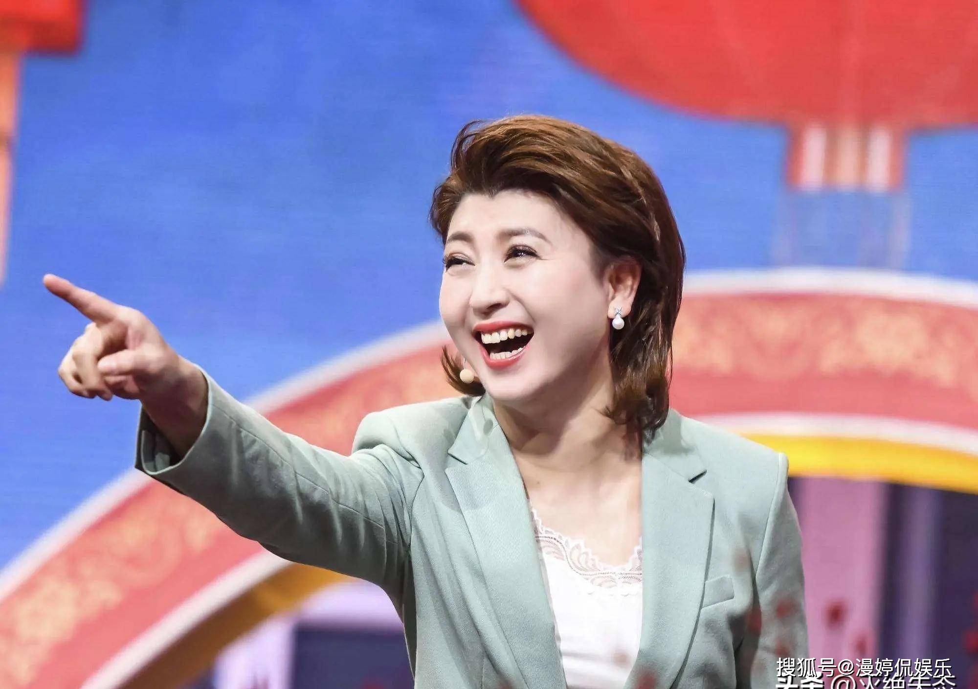 自身难保！继官媒下场之后，闫学晶又被曝身份造假，宋丹丹说对了