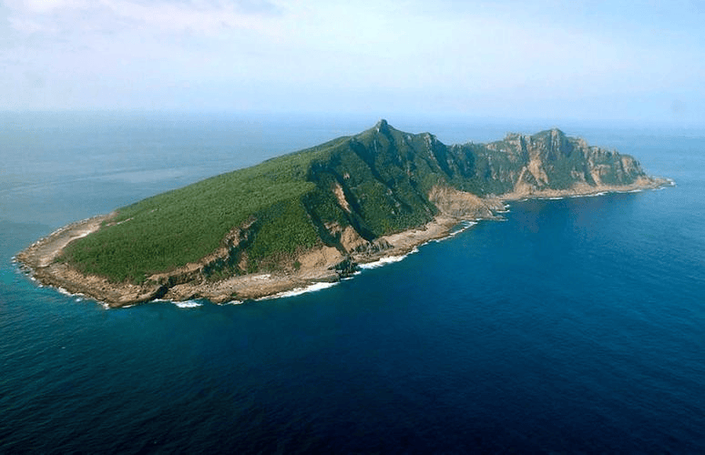 中国在钓鱼岛出手，李在明送高市一个建议，听不进去的日本正迎来悲剧