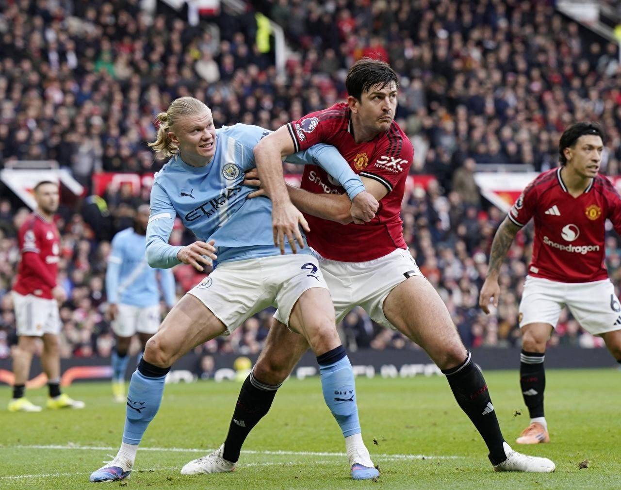 英格兰足球超级联赛随着曼联2-0曼城利物浦1-1英超最新积分榜出炉！枪手7分领跑