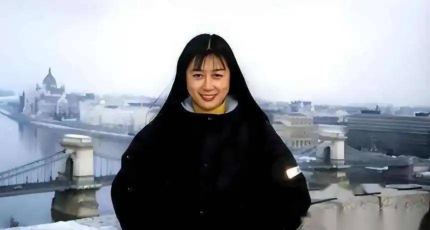 她是央视名嘴，因揭露姜昆丑闻被封杀，如今70岁处境如何？