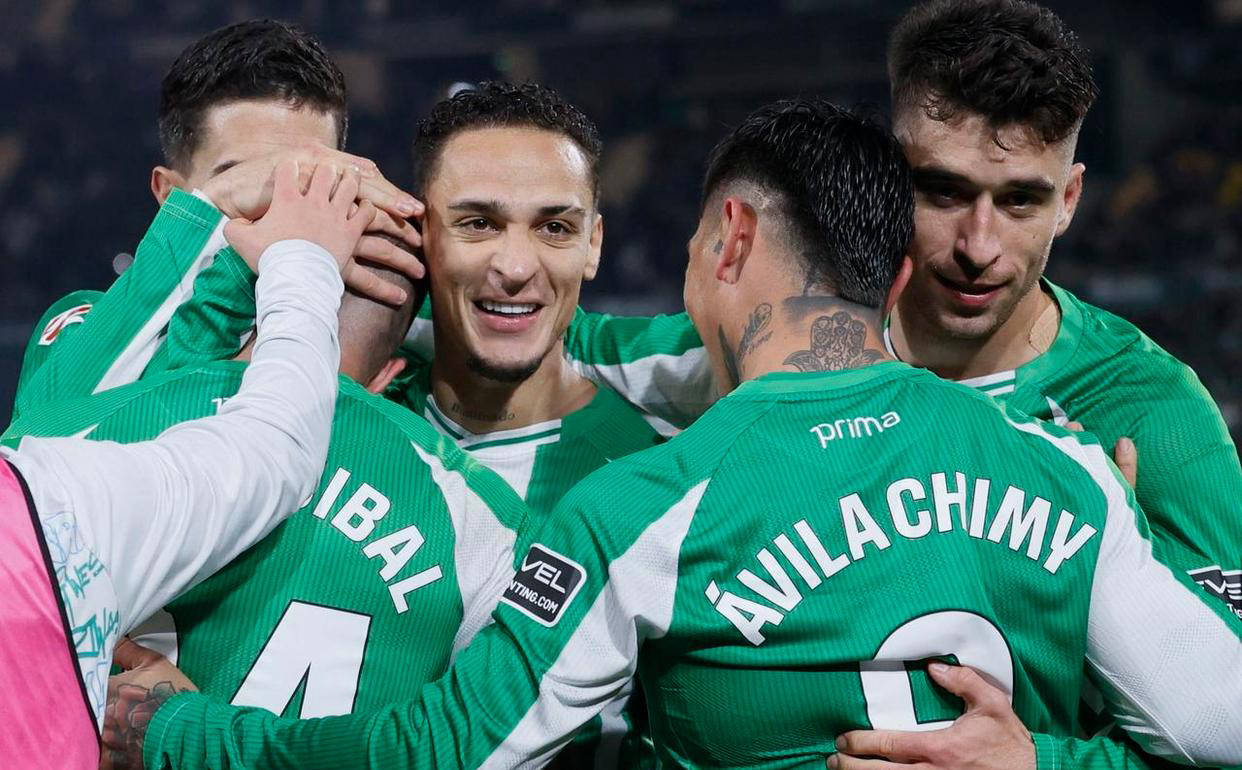 西甲最新积分榜出西班牙足球甲级联赛炉：皇马2-0胜利比利亚雷亚尔0-2失利