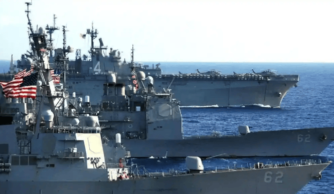 不打伊朗了？特朗普调转“枪口”，美驱逐舰闯入台海，32国已增兵