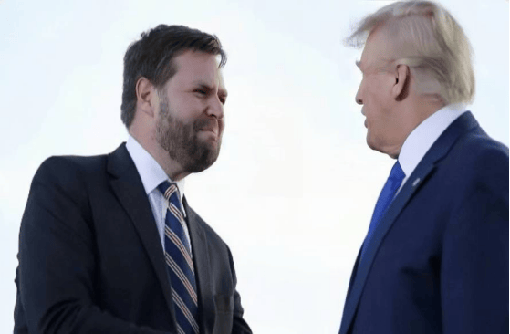 不打伊朗了？特朗普调转“枪口”，美驱逐舰闯入台海，32国已增兵