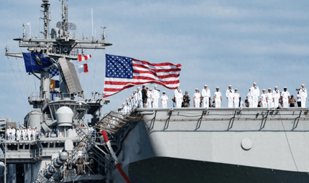 南海发生激烈对峙，解放军已做好最坏打算！黄岩岛突现072登陆舰队