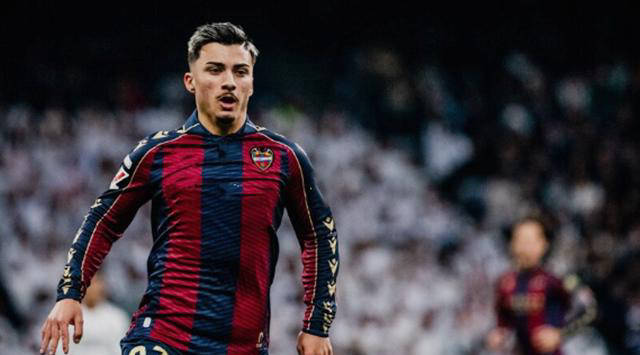 西甲焦点战前瞻：莱万特攻防表现平庸埃尔切客场挑战压力巨大西甲联赛免费高清直播＋实时赛程积分榜＋竞彩预测全覆盖（2025赛季）