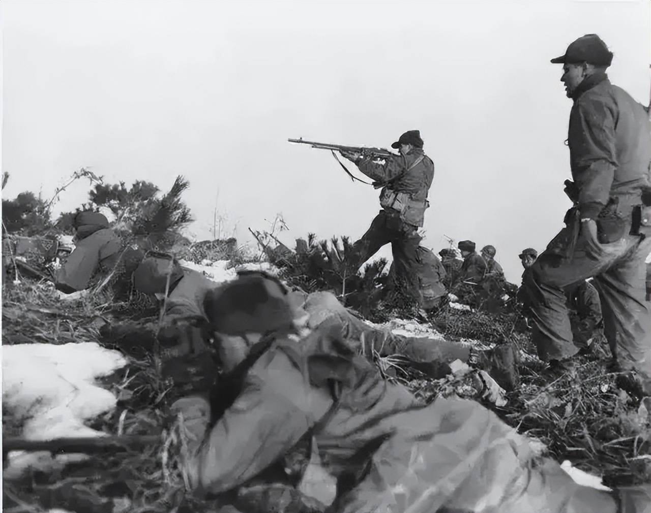 走美军的路，让美军无路可走！官媒：陆军单兵顺畅呼叫空军战机