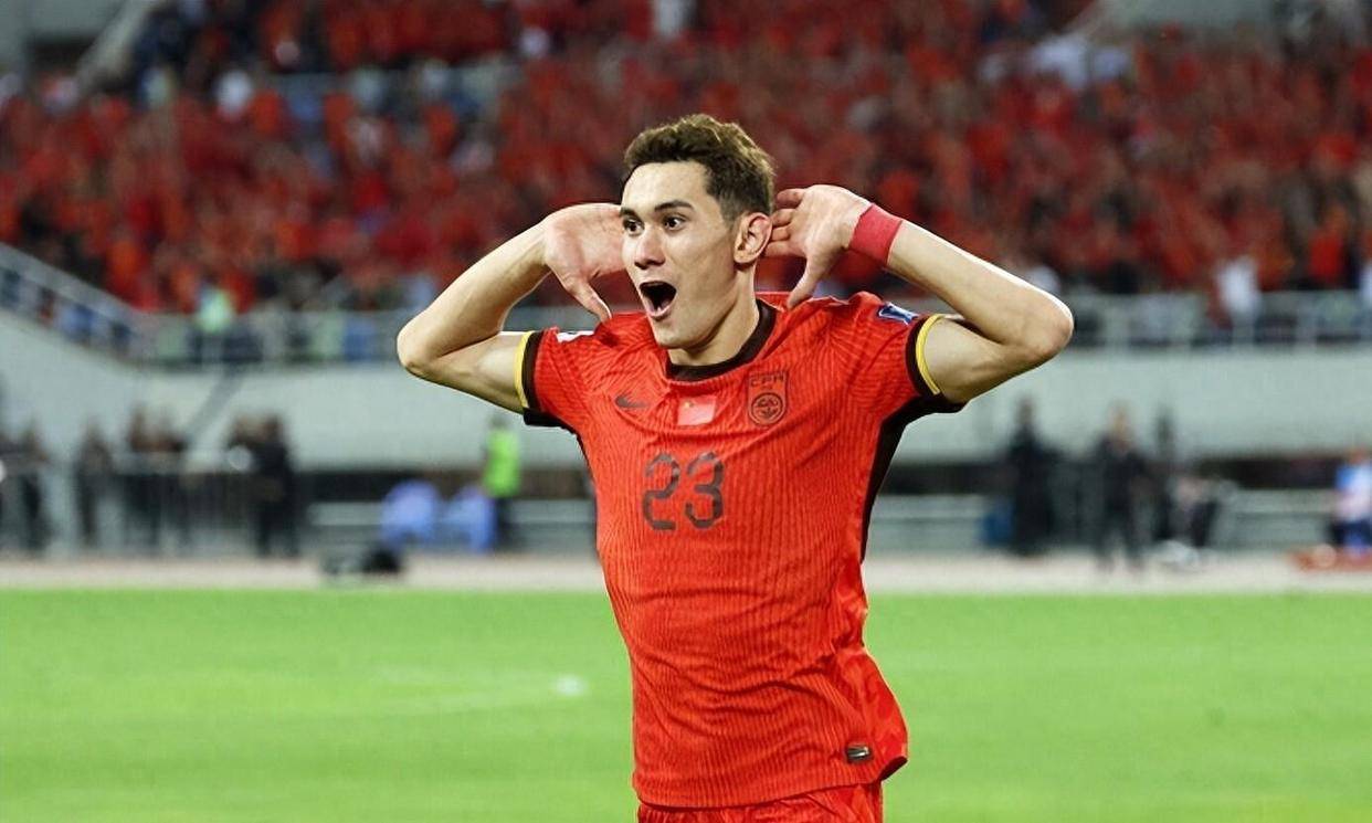 世界杯-足球赛事比分体育网高烧39度硬上赛后怒指裁判！拜合拉木的憋屈就是U23国足决赛夜的缩影