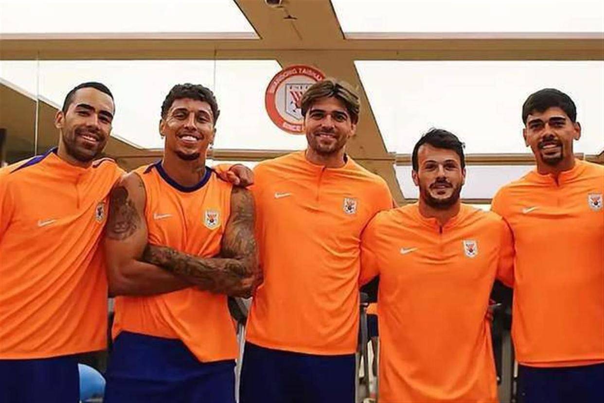 泰山缺好腰就没实力保三争一外援后卫赴广州汇合段刘愚留守不赴津