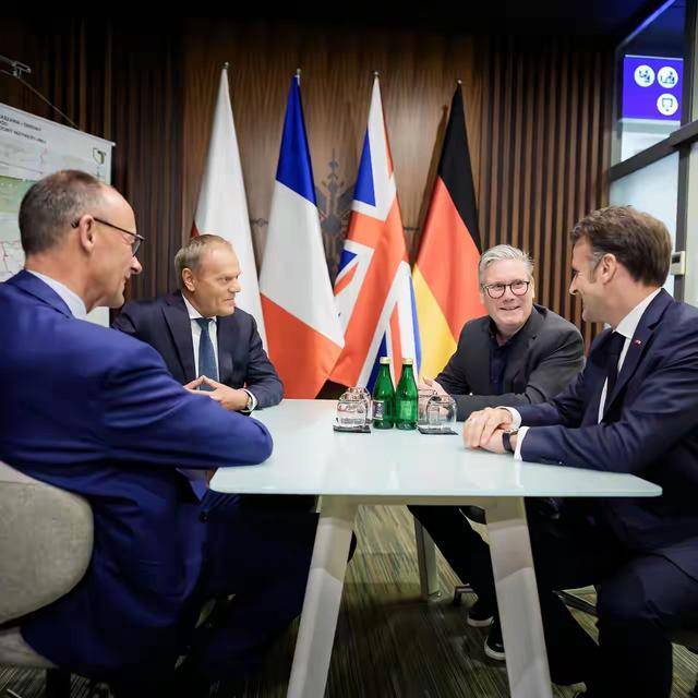 泽连斯基成功激怒盟友，西方宣布直接找俄罗斯单聊，乌克兰想拿钱就闭嘴