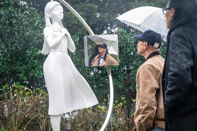 大S忌日不到24小时，小玥儿姐弟新动态曝光，让S家的深情成笑话