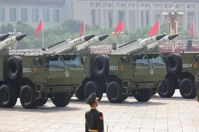 封神!歼-15T挂载鹰击-15首次公开,全球最强反舰舰载机诞生!