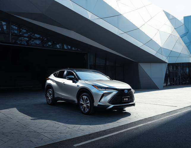 XKTY.COM星空体育-50 万级性能轿跑 动力强劲操控精准