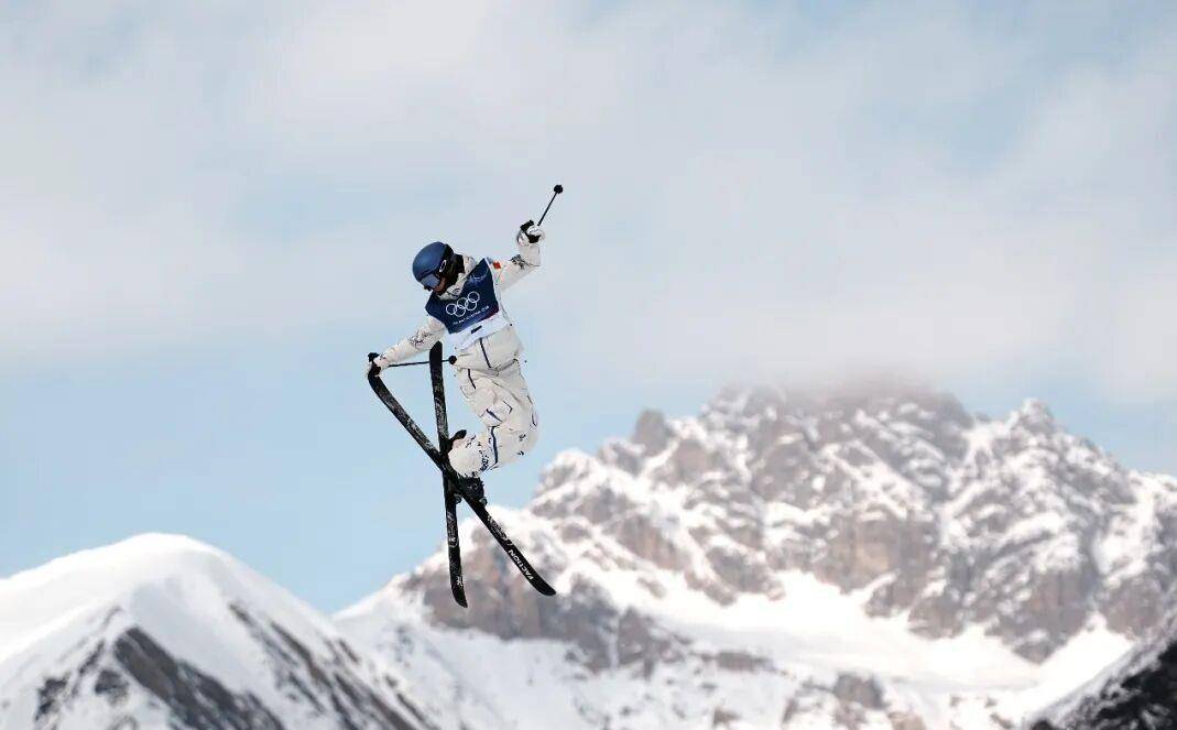 米兰冬奥会谷爱凌坡面障碍技巧摘银赛后直言