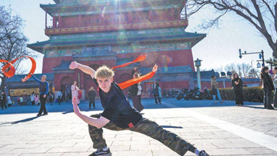 IM电竞官网 - 专业电竞投注平台注册登录送体验金新春将至美国潮人争相润华：来生