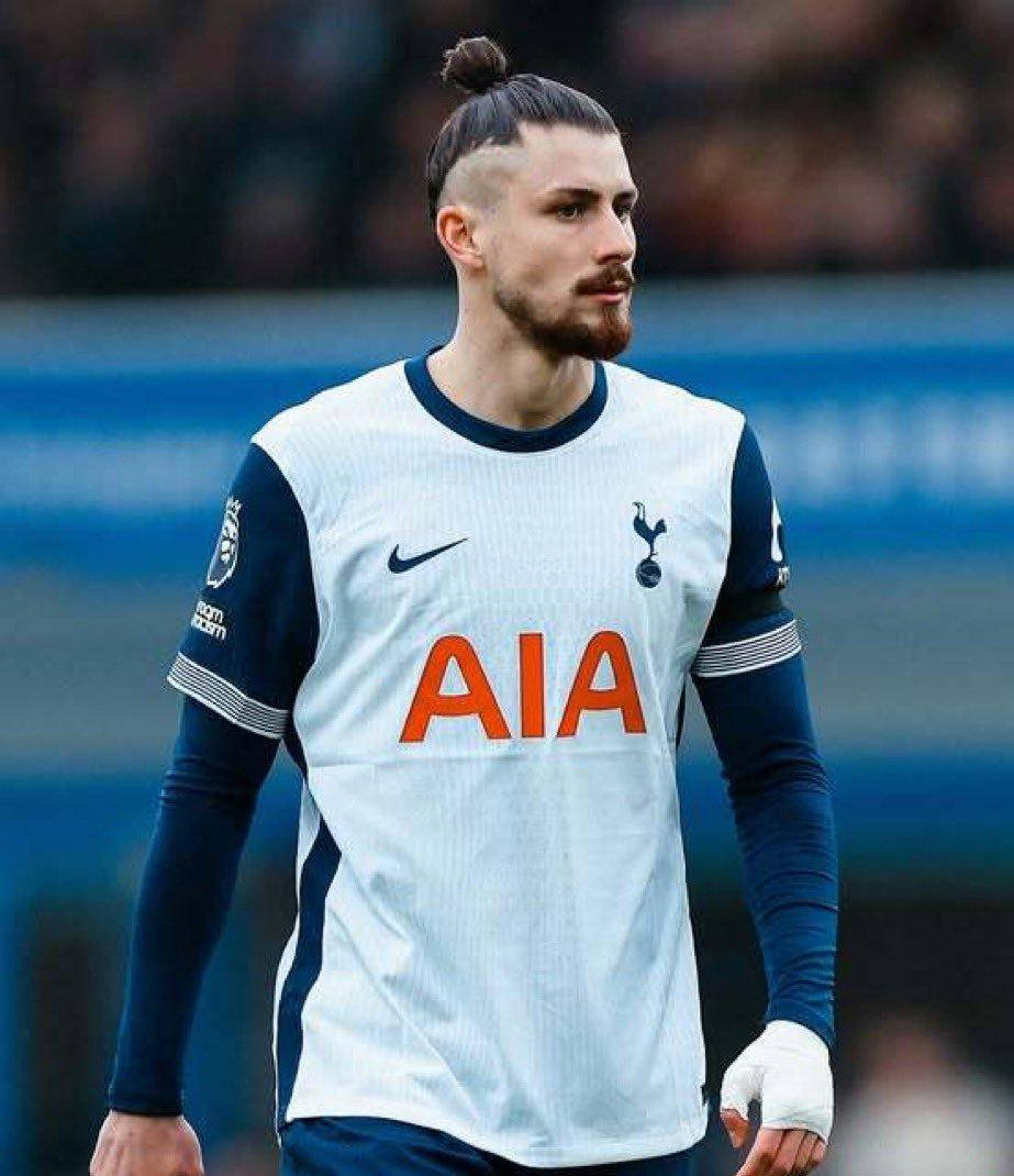 AC米兰瞄准英超防线核心国米锁定旧将凯西