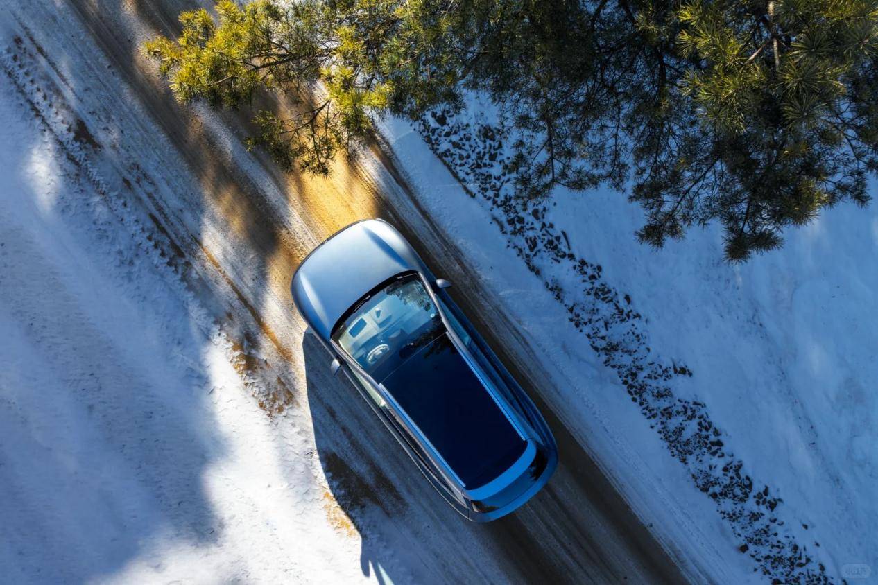 热泵保续航智能保安全:极氪7X双系统守护冬季全家出行(图1)