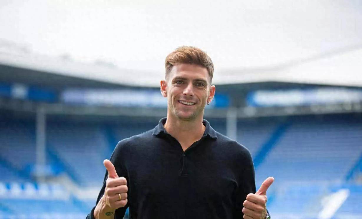 伴着赫罗纳2-西班牙足球甲级联赛2西甲最新积分榜公开