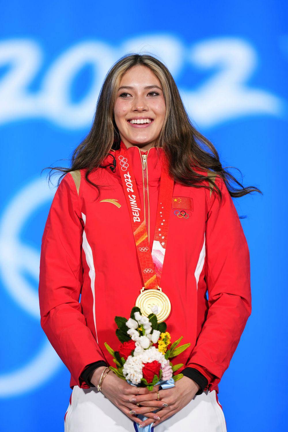 头盔碎裂！谷爱凌脑震荡后夺银牌体育精神还是健康赌博？米兰体育- 米兰官方网站 世界杯官方指定投注平台