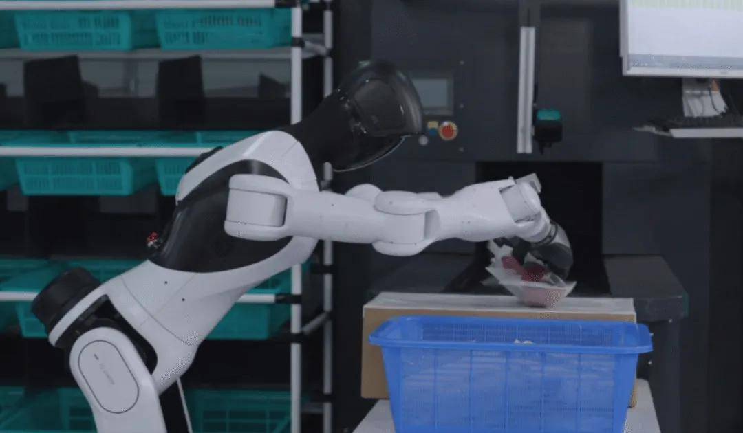 原创             大省迎巨变，55万农民工不外出打工，机器人能顶上？