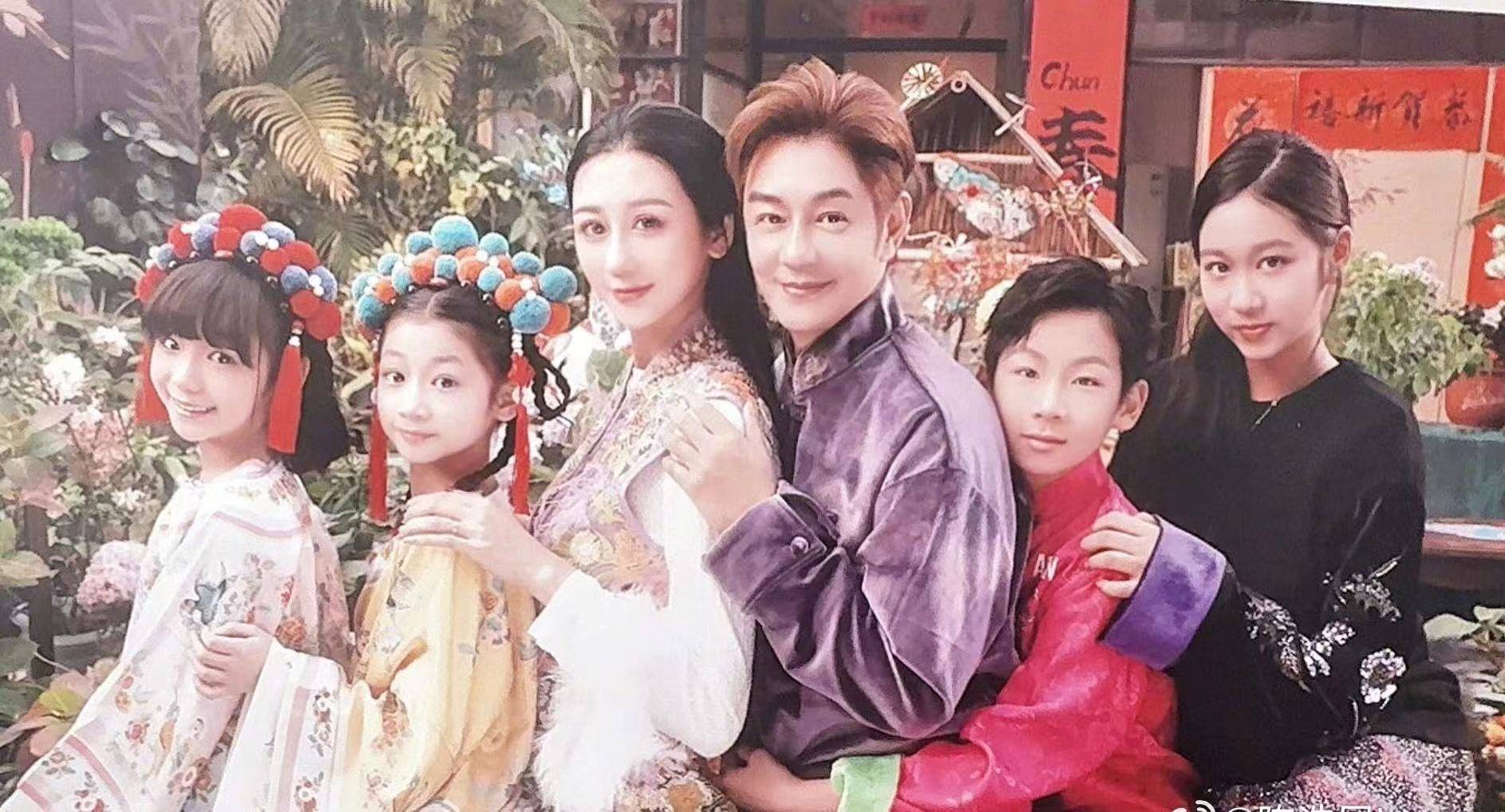 陈浩民蒋丽莎夫妇终于落地香港，平安归来，曾做了最坏的打算