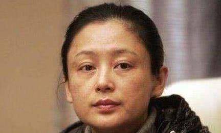 同样50多岁:陈红老了,江珊老了,唯独她把51岁活成了18岁