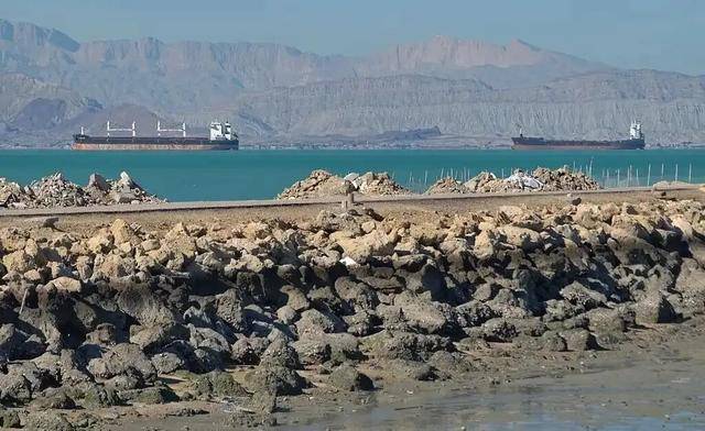 众叛亲离！特朗普喊遍全球，竟无人肯借？伊朗之战进入关键转折点