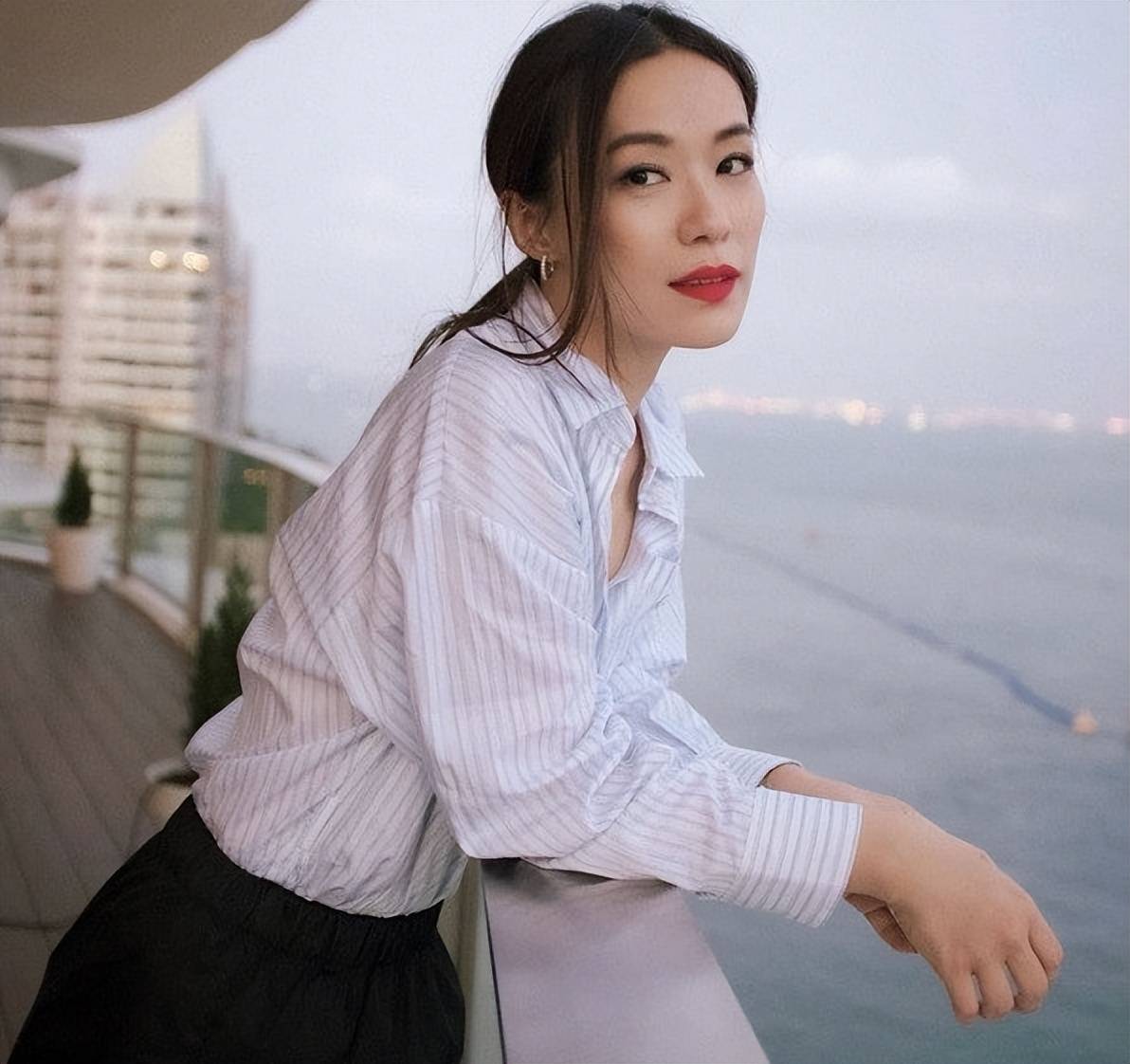 女明星生娃出月子就完全恢复?错!生育损伤只要当妈都逃不过