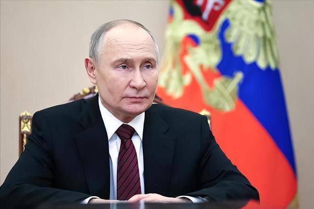 伊朗新领袖死里逃生!俄罗斯出手相救,将他接到莫斯科就诊?美以斩首计划破产