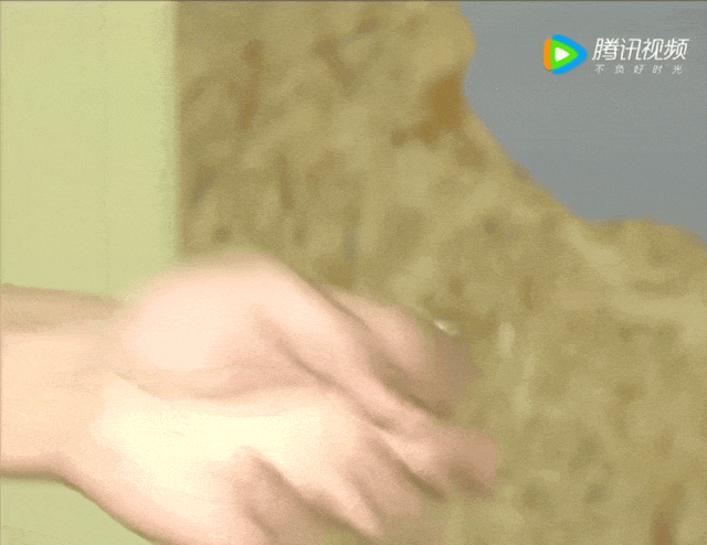 看25年前保剑锋黄慧颐泳装照百感交集原来他们也曾浓情蜜意过